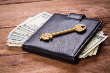 İş anahtarı altında