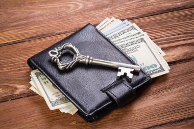 İş anahtarı altında