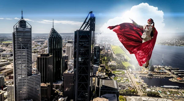 Super mulher no céu — Fotografia de Stock