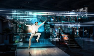 Hayat onun etkin durumunda. Karışık teknik