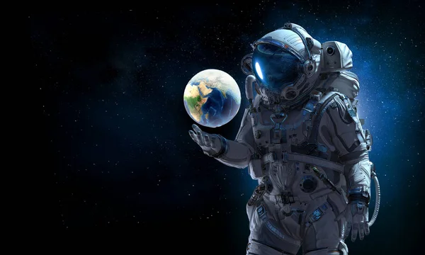 Raumfahrer und seine Mission. Gemischte Medien — Stockfoto