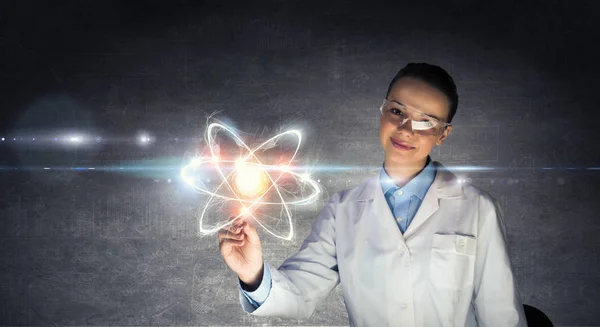 Innovativ teknik inom vetenskap och medicin. Blandade medier — Stockfoto