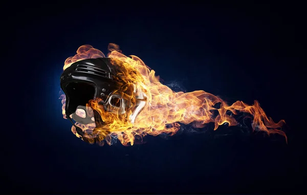 Burning sport helmet — Stock Photo, Image