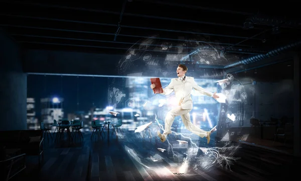 Hayat onun etkin durumunda. Karışık teknik