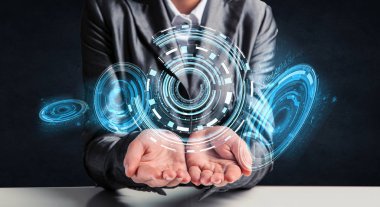 Yeni teknolojilerin sunulması. Karışık teknik