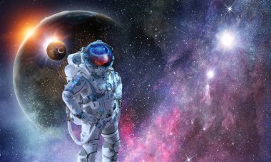 Uzay Adamı ve görevi. Karışık ortam