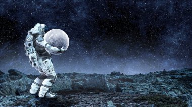 Spaceman ay gezegeni taşırlar. Karışık teknik