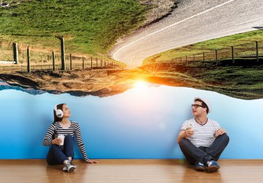 Gençler müzik dinle. Karışık teknik