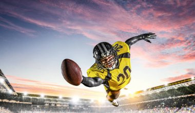 Merkezi oyuncu topu elinde. Karışık teknik