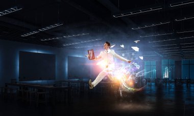 Hayat onun etkin durumunda. Karışık teknik