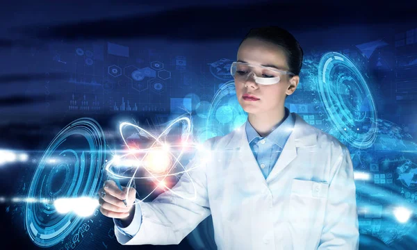 Technologies innovantes en science et médecine. Techniques mixtes — Photo
