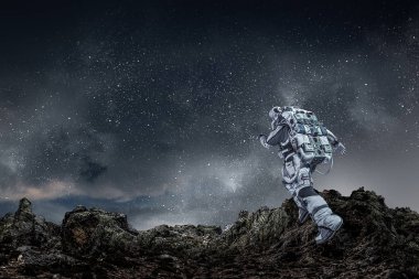 Hızlı çalışan uzay adamı. Karışık teknik