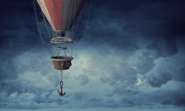 Hava Balon gökyüzünde. Karışık teknik