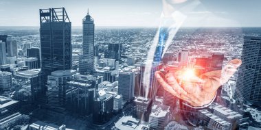 İşadamı gösteren palm. Karışık teknik