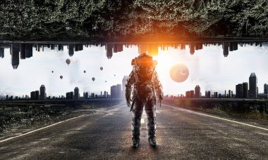 Astronot ve görevini. Karışık teknik