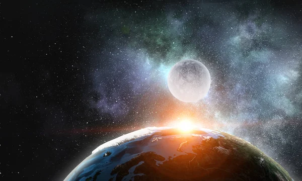 满月上空乌云密布 这张图片的元素由美国宇航局提供 — 图库照片