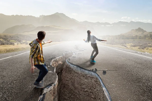 Han är cool skateboardåkare. Mixed media — Stockfoto