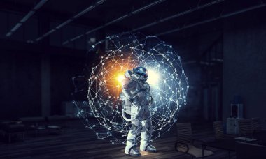 Astronot ve görevini. Karışık teknik