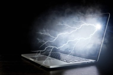 Dizüstü sorunu veya sonu. Karışık teknik