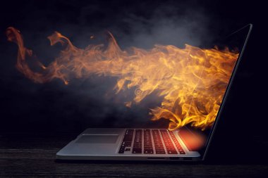 Dizüstü sorunu veya sonu. Karışık teknik