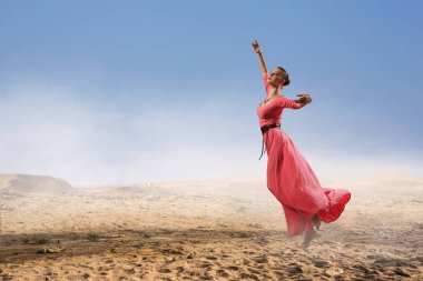 Dans tutkusu olduğunu