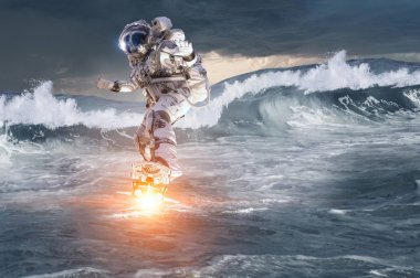 Yönetim Kurulu uçan üzerinde uzay adamı. Karışık teknik