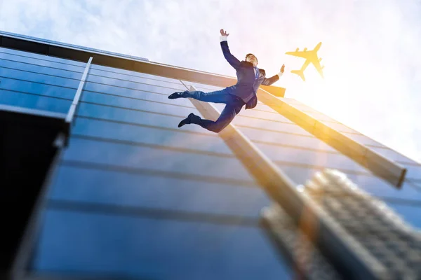 Businessman committing suicide due to crisis — Stock Photo, Image