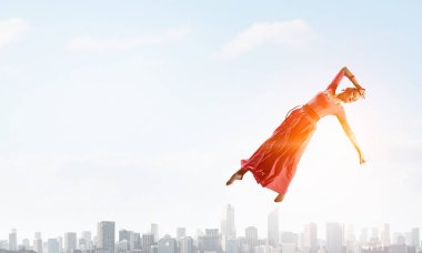 Dans tutkusu olduğunu