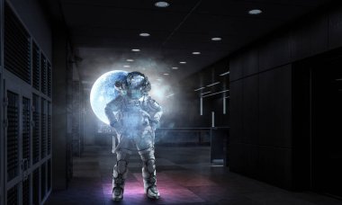 Astronot ve görevini. Karışık teknik