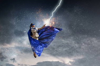 Gökyüzünde süper kadın