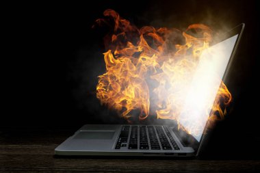 Dizüstü sorunu veya sonu. Karışık teknik