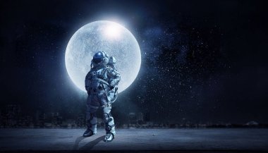 Astronot onun görev. Karışık teknik