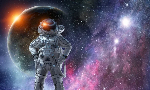 Kosmita i jego misja. Media mieszane — Zdjęcie stockowe