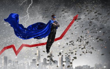 Süper adam gökyüzünde