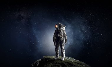 Astronot ve görevini. Karışık teknik