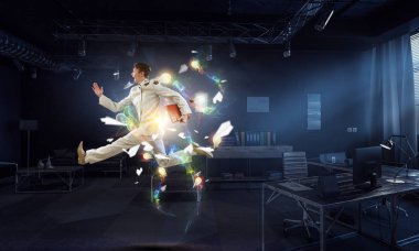 Onun büyük bir başarı. Karışık teknik