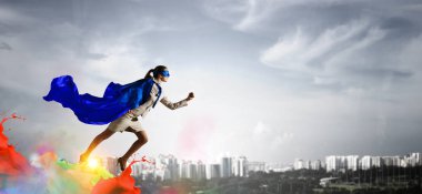 Gökyüzünde süper kadın