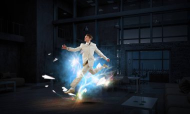 Onun büyük bir başarı. Karışık teknik