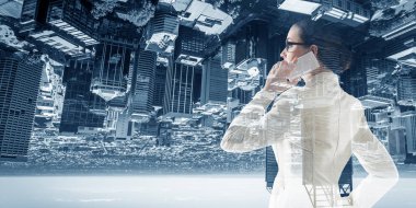 İş kadını telefon konuşmamız. Karışık teknik