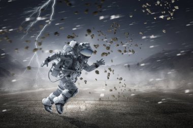 Hızlı çalışan uzay adamı. Karışık teknik