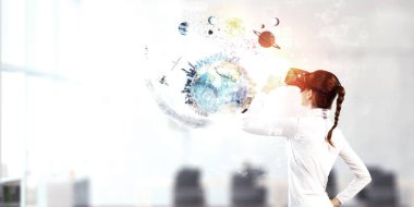 Sanal teknoloji dünya yaşıyor. Karışık teknik