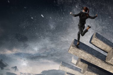 Sanal gerçeklik hissediyorum. Karışık teknik