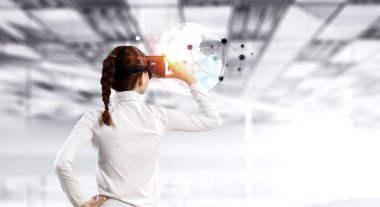 Sanal teknoloji dünya yaşıyor. Karışık teknik