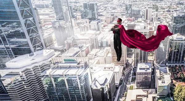 Super homme dans le ciel — Photo