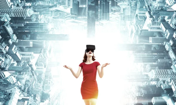 Experiencing virtual technology world. Mixed media — Stock Photo, Image