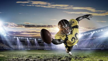 Amerikan futbolu oyuncusu sarı spor giyim. Karışık teknik