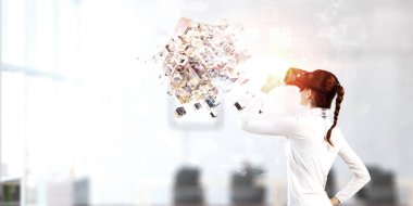 Sanal teknoloji dünya yaşıyor. Karışık teknik