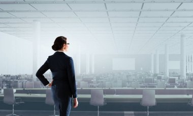 Açık plan ofisleri. Karışık teknik