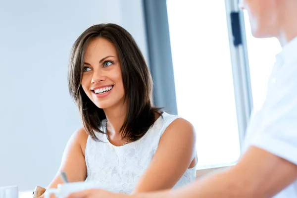 Beautiful young woman portrait — Stock Photo, Image