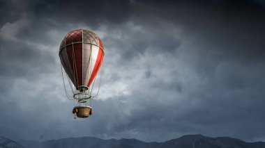 Hava Balon gökyüzünde. Karışık teknik